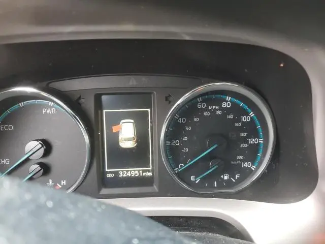 2018 TOYOTA RAV4 HV LE  