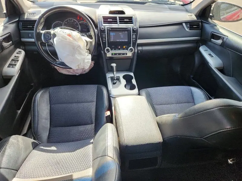 2014 TOYOTA CAMRY SE  