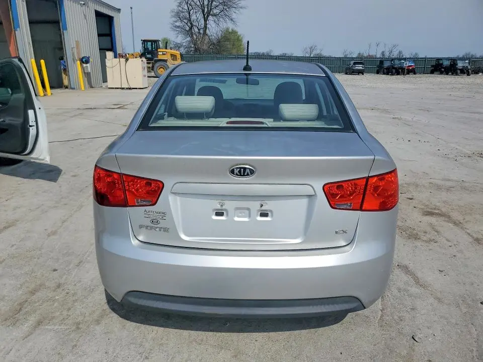 2010 KIA FORTE EX  