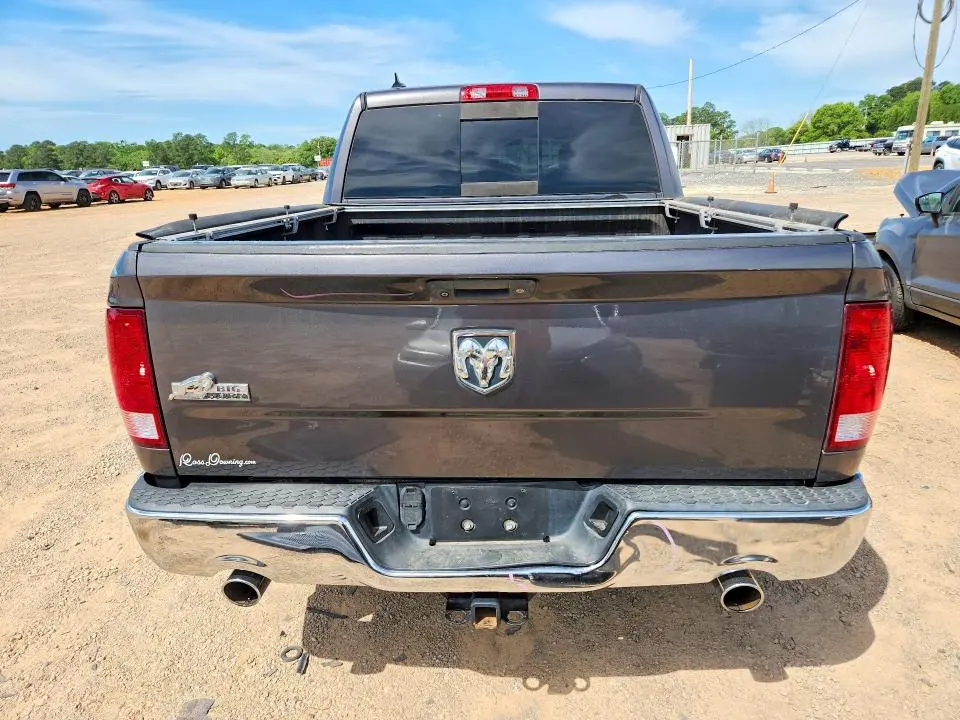 2015 RAM 1500 SLT  