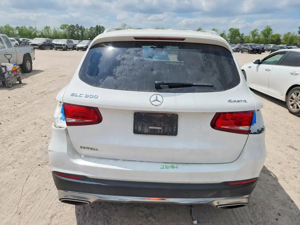 2017 MERCEDES-BENZ GLC 300 4MATIC  