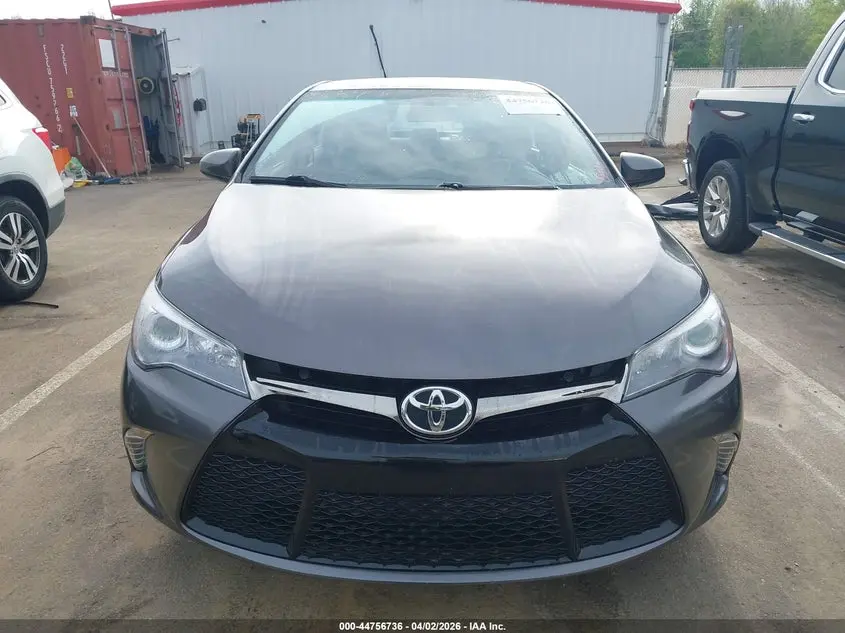 2016 TOYOTA CAMRY SE