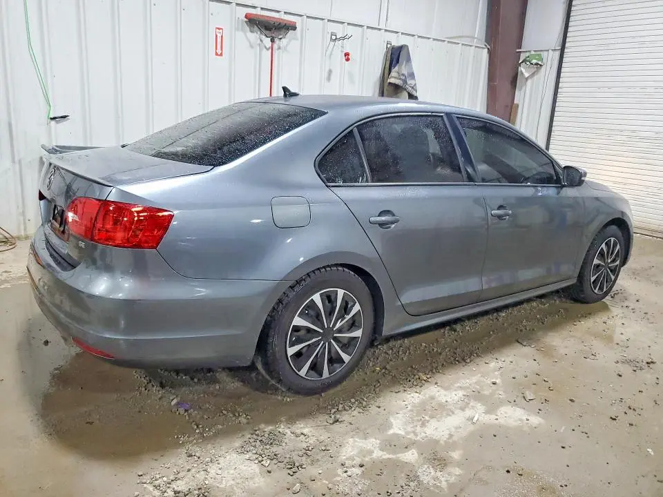 2014 VOLKSWAGEN JETTA SE  