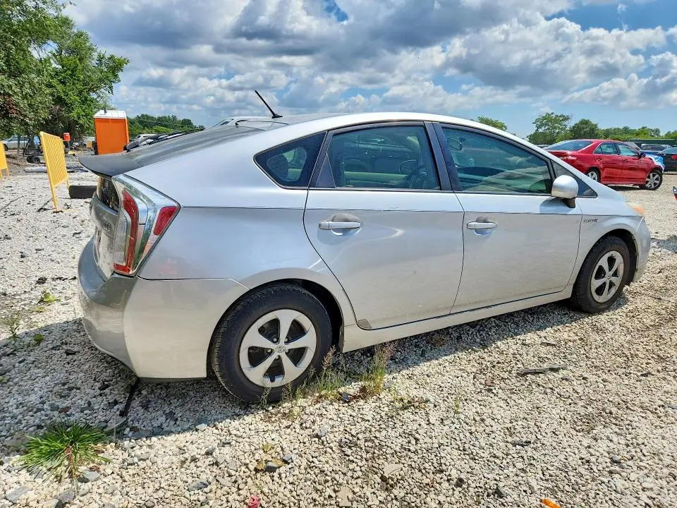 2013 TOYOTA PRIUS TWO  