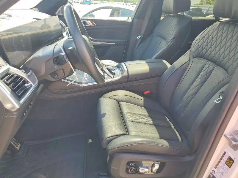 2025 BMW X7 ALPINA XB7  