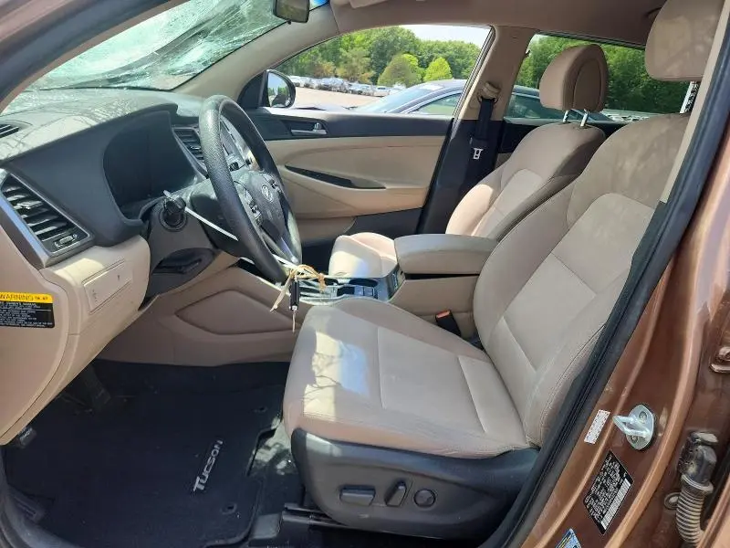 2017 HYUNDAI TUCSON SE  