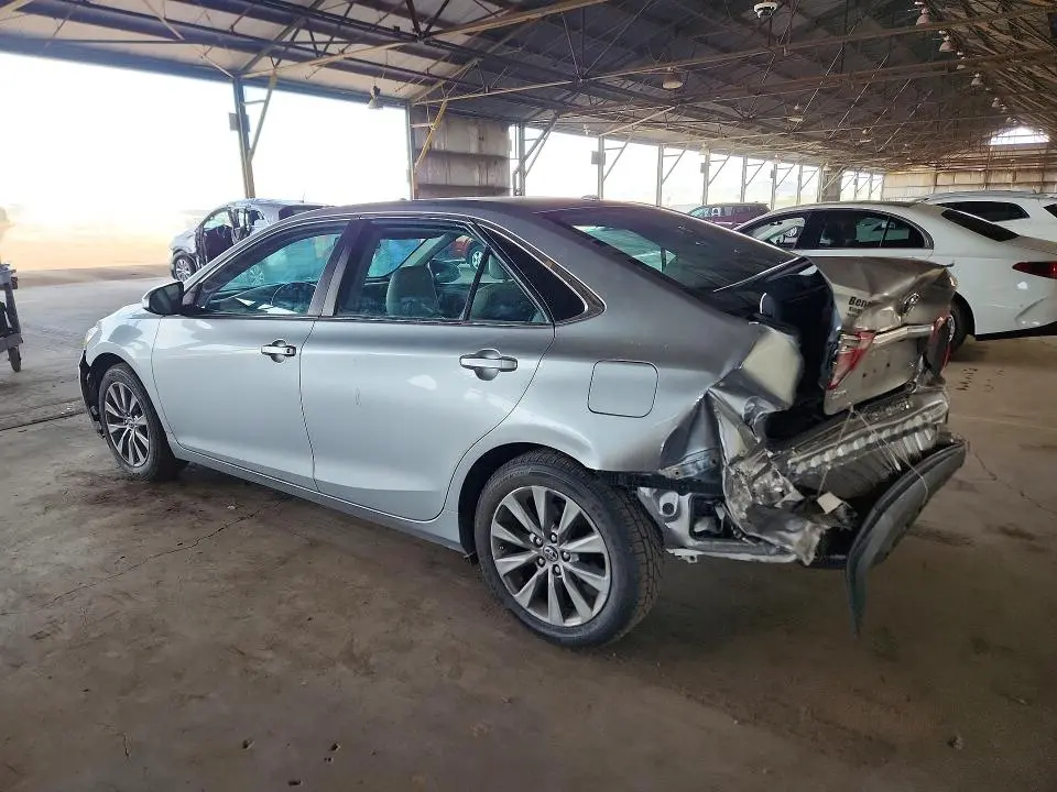 2016 TOYOTA CAMRY XLE  