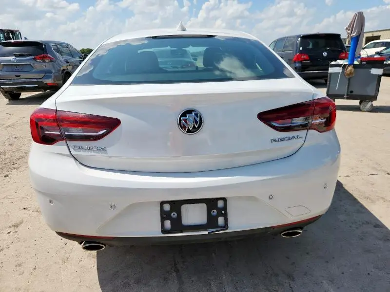 2018 BUICK REGAL ESSENCE  
