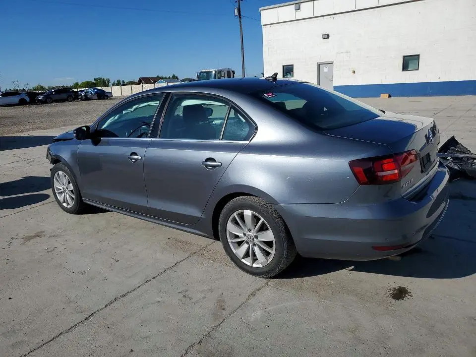 2016 VOLKSWAGEN JETTA SE  