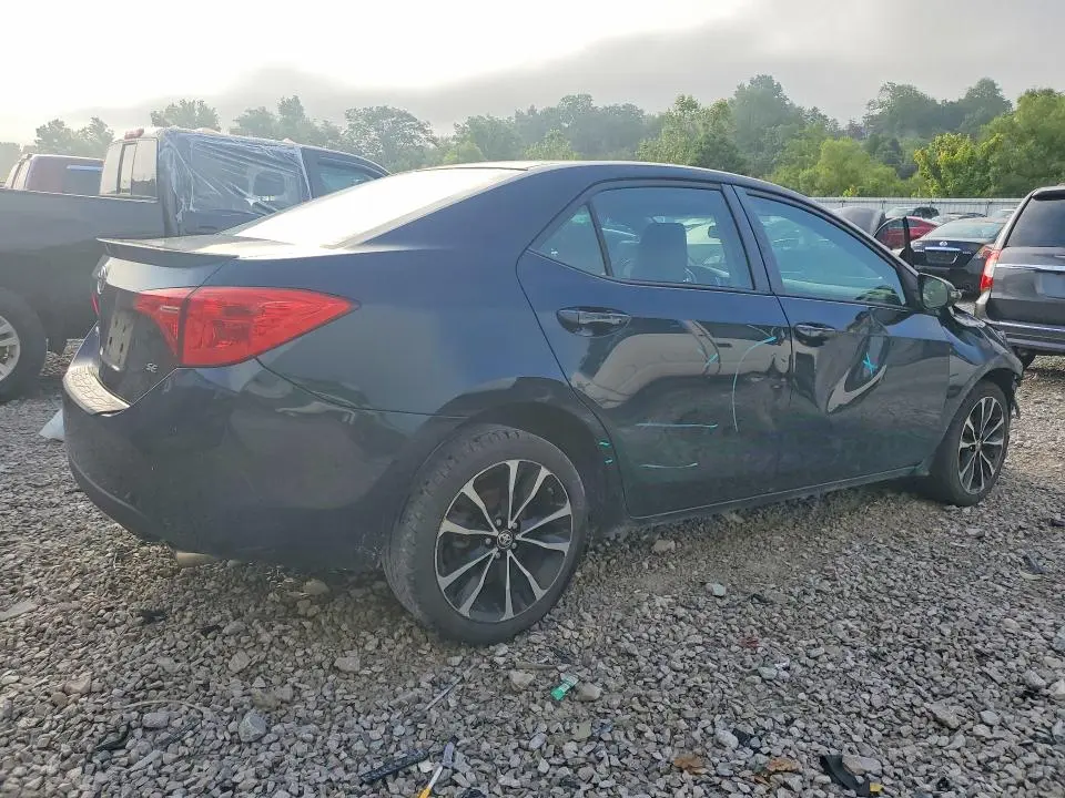 2017 TOYOTA COROLLA SE  