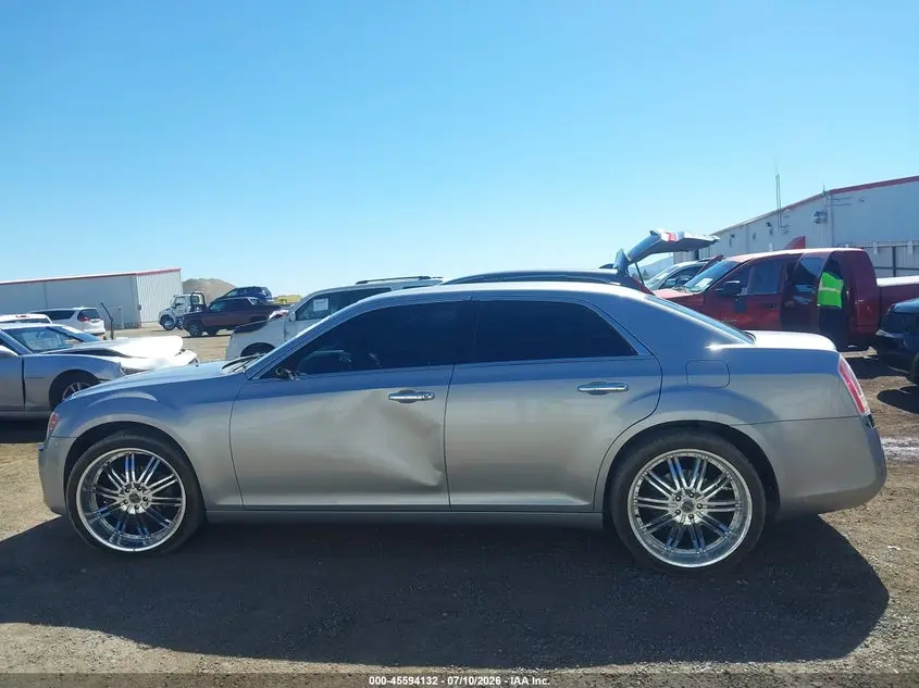 2011 CHRYSLER 300 LIMITED