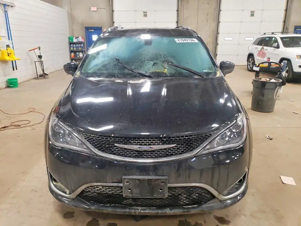 2018 CHRYSLER PACIFICA LX  