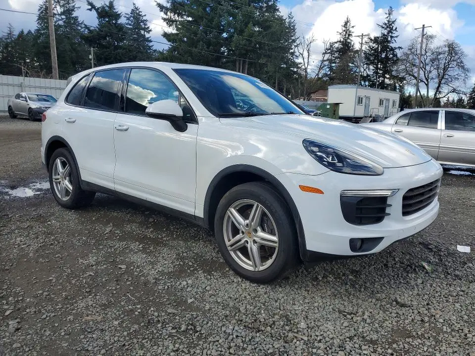 2016 PORSCHE CAYENNE   