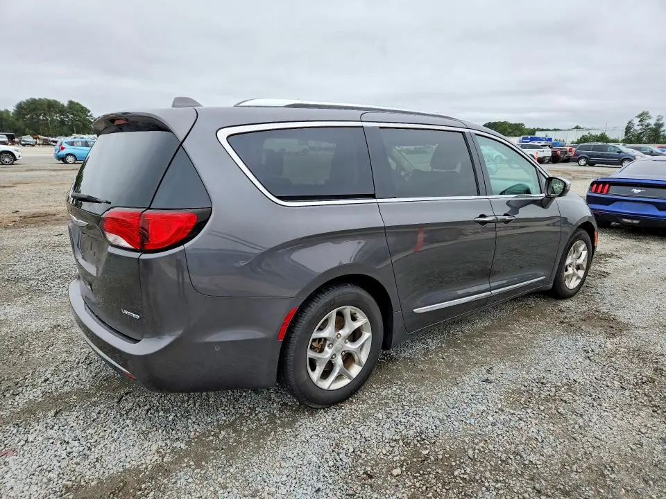 2018 CHRYSLER PACIFICA LIMITED  