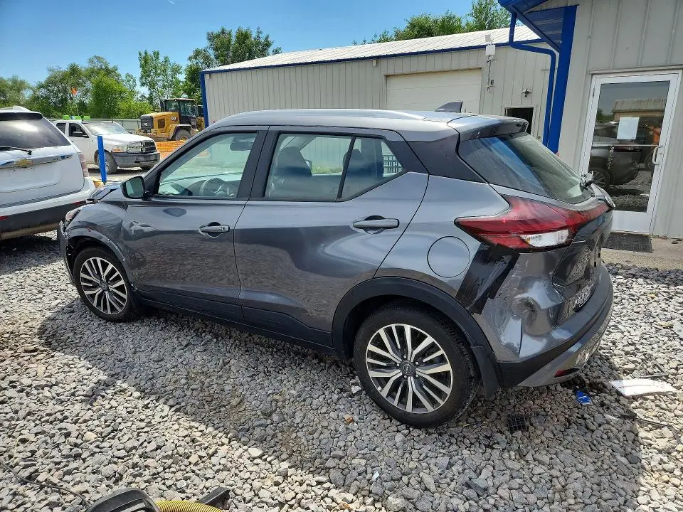 2022 NISSAN KICKS SV  