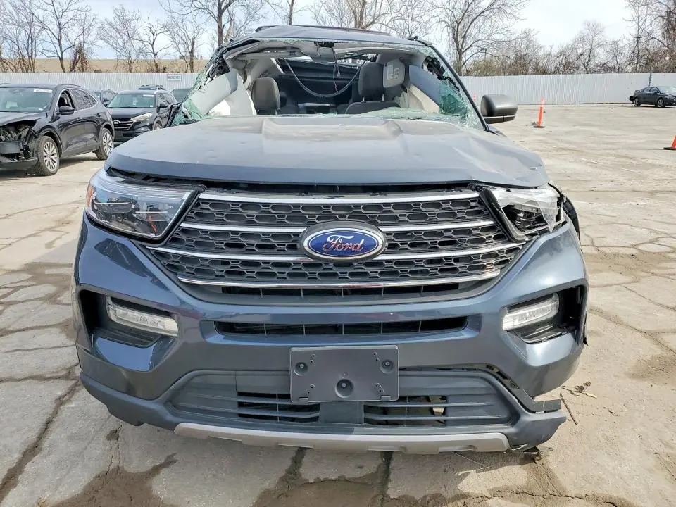 2022 FORD EXPLORER XLT  