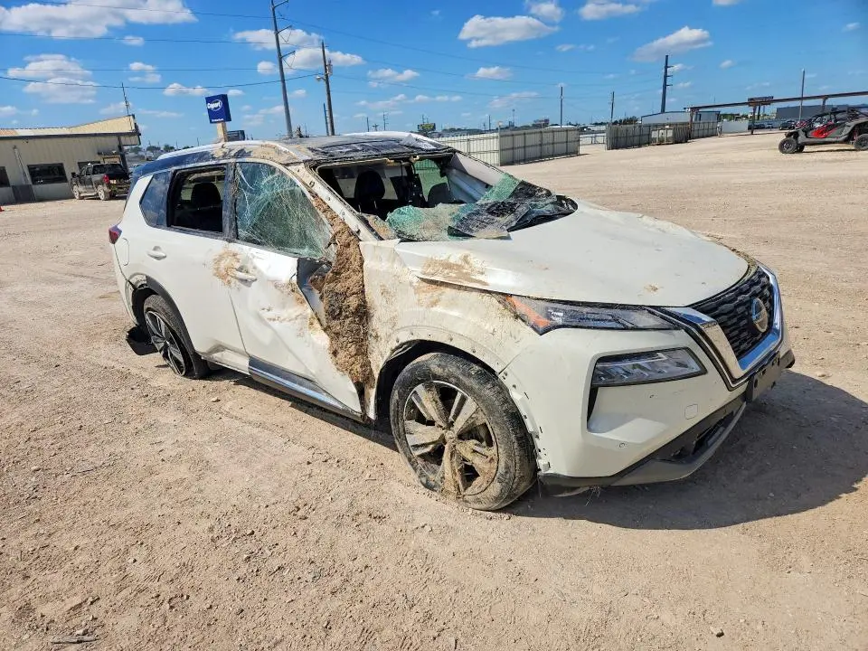 2021 NISSAN ROGUE SL  