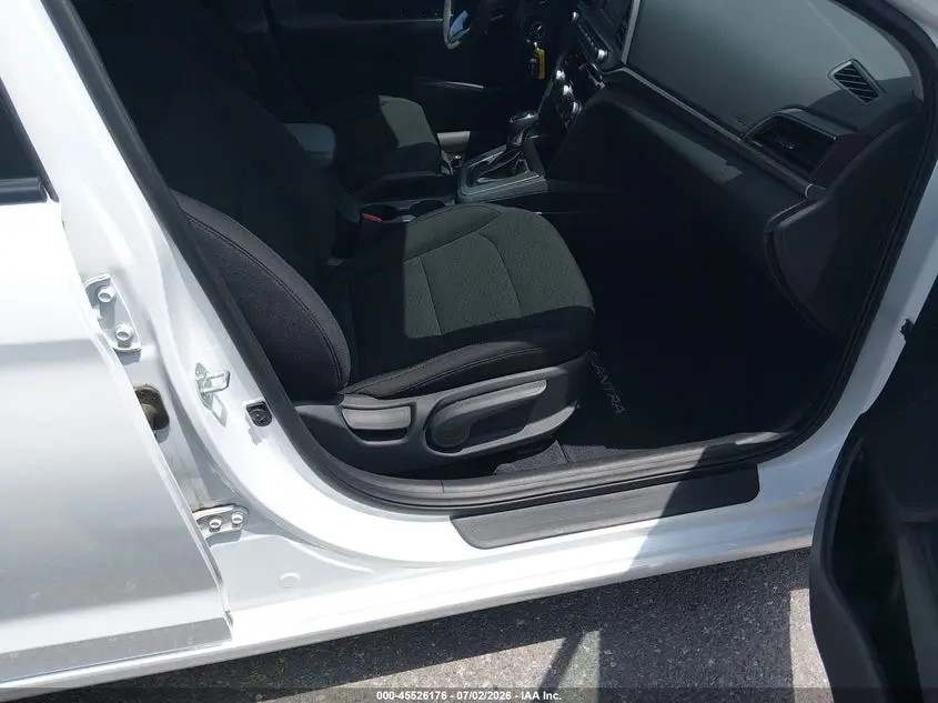 2020 HYUNDAI ELANTRA SE