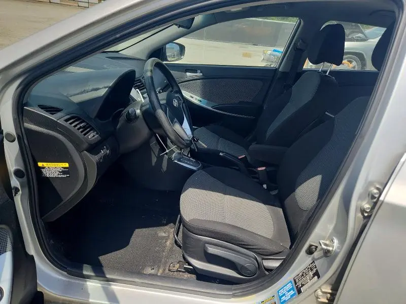 2013 HYUNDAI ACCENT GS  