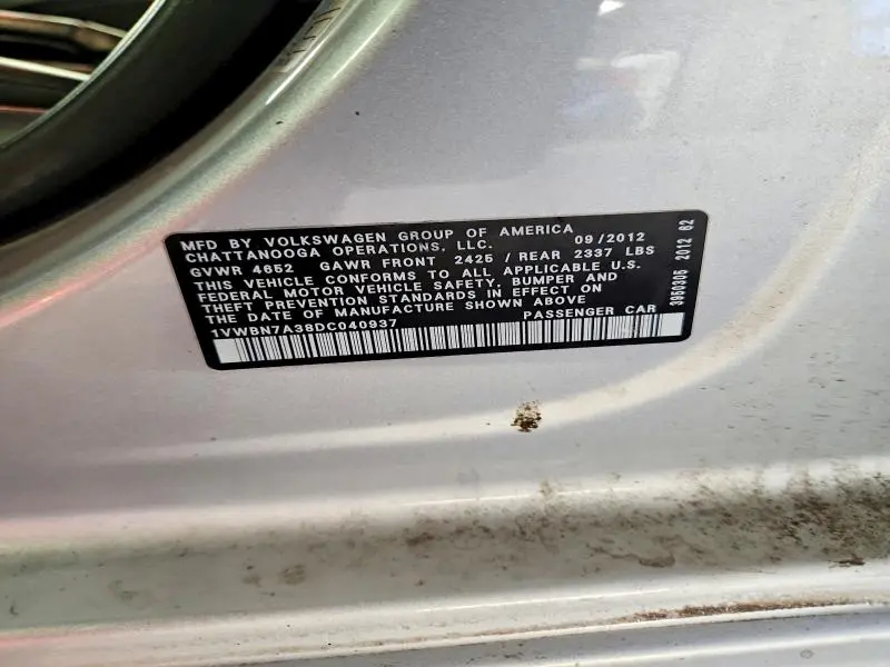 2013 VOLKSWAGEN PASSAT SE  