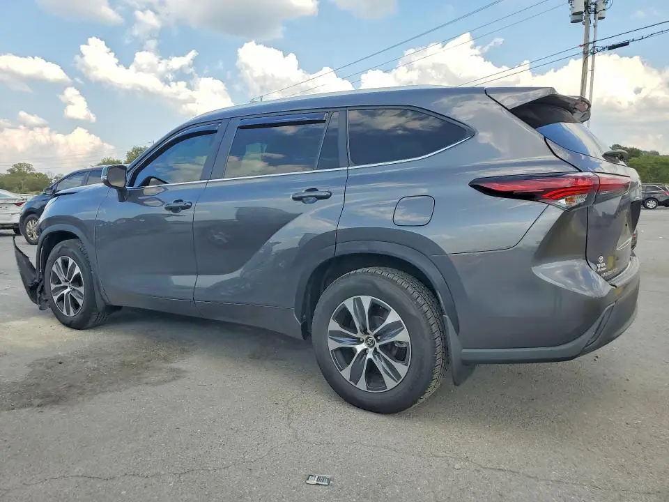2024 TOYOTA HIGHLANDER XLE  