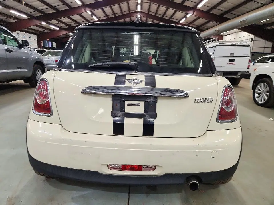 2012 MINI COOPER   