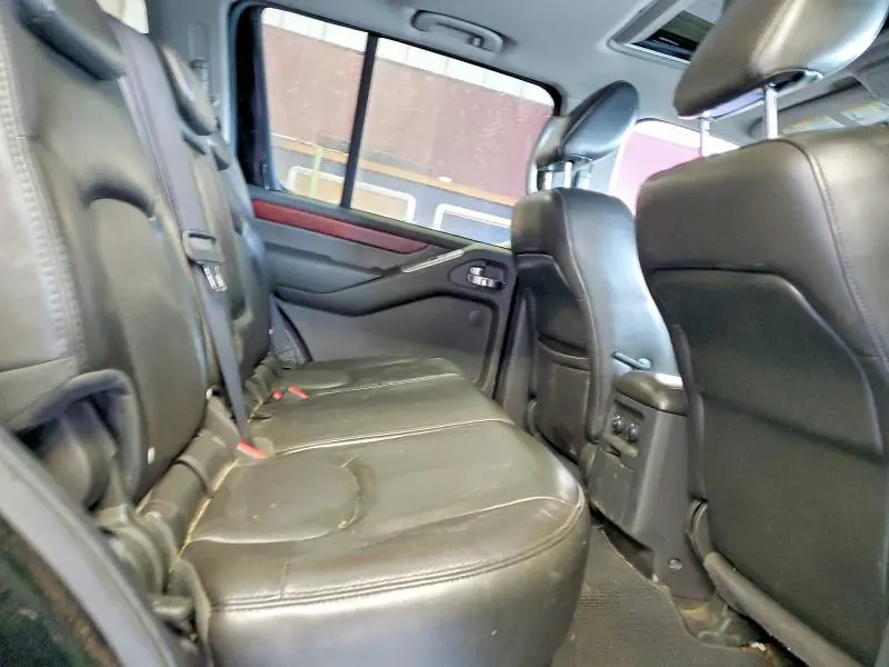 2010 NISSAN PATHFINDER S  