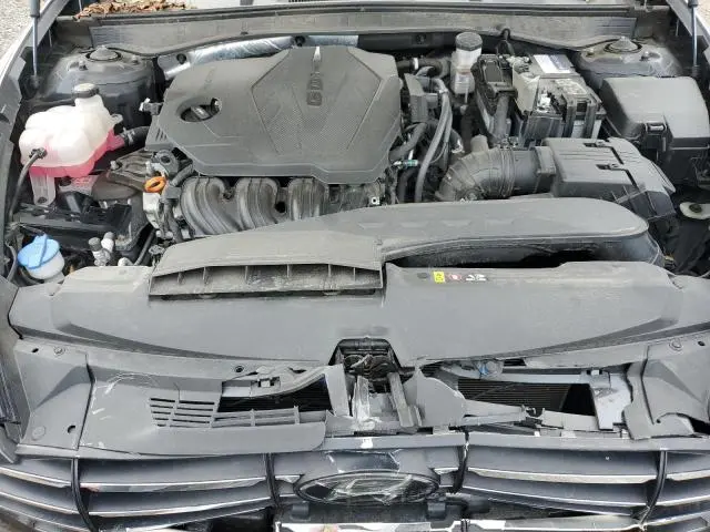2022 HYUNDAI SONATA SE  