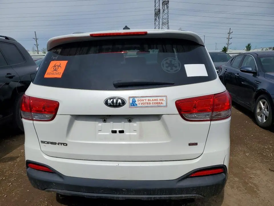 2017 KIA SORENTO LX  