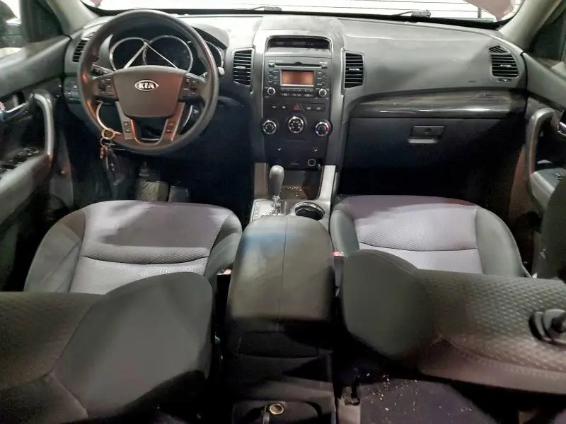 2012 KIA SORENTO BASE  