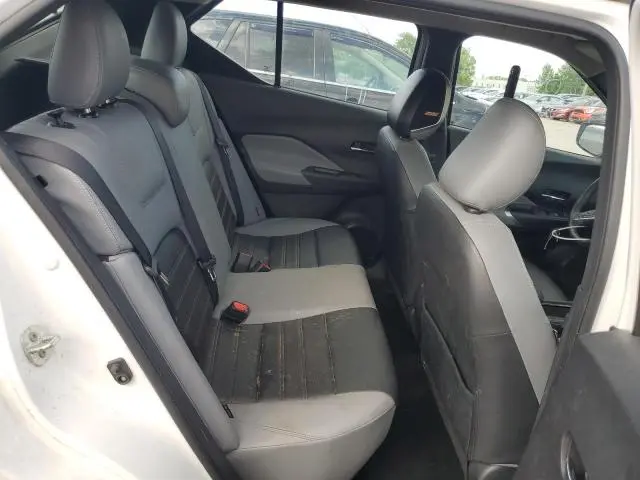 2022 NISSAN KICKS SR  