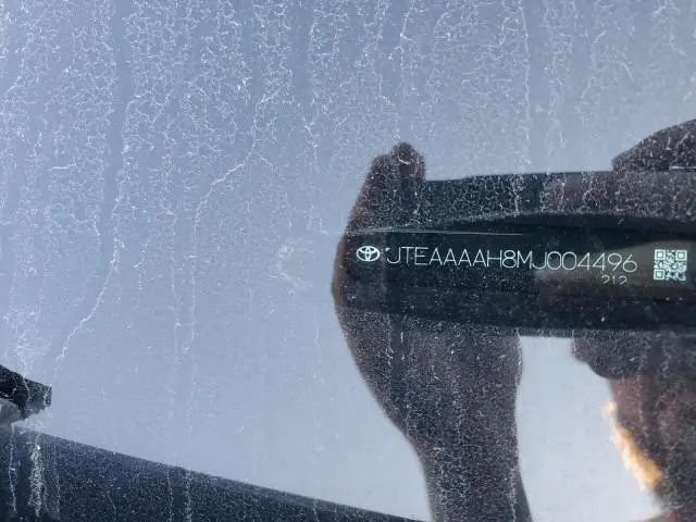 2021 TOYOTA VENZA LE  