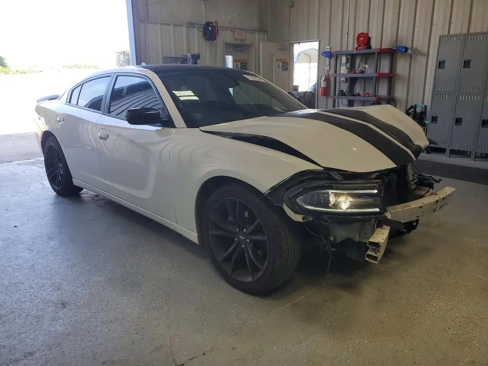 2018 DODGE CHARGER SXT PLUS  