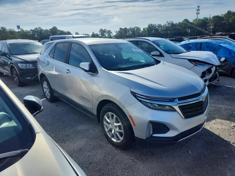 2022 CHEVROLET EQUINOX LT  
