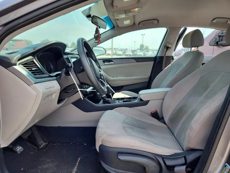 2018 HYUNDAI SONATA SE  
