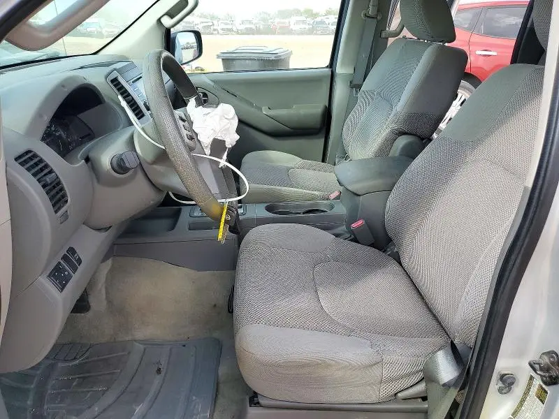 2013 NISSAN FRONTIER S  