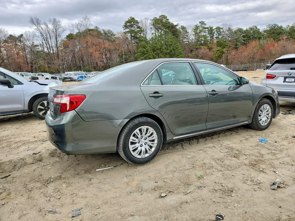 2013 TOYOTA CAMRY LE  