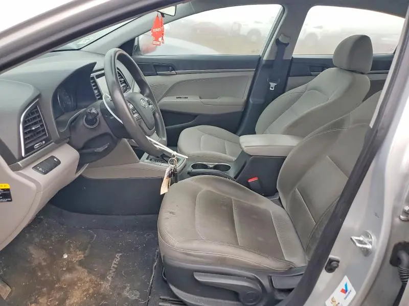 2018 HYUNDAI ELANTRA SE  