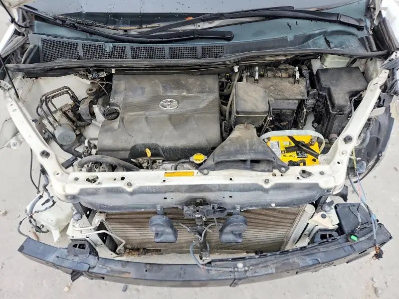 2015 TOYOTA SIENNA XLE PREMIUM 8-PASSENGER  