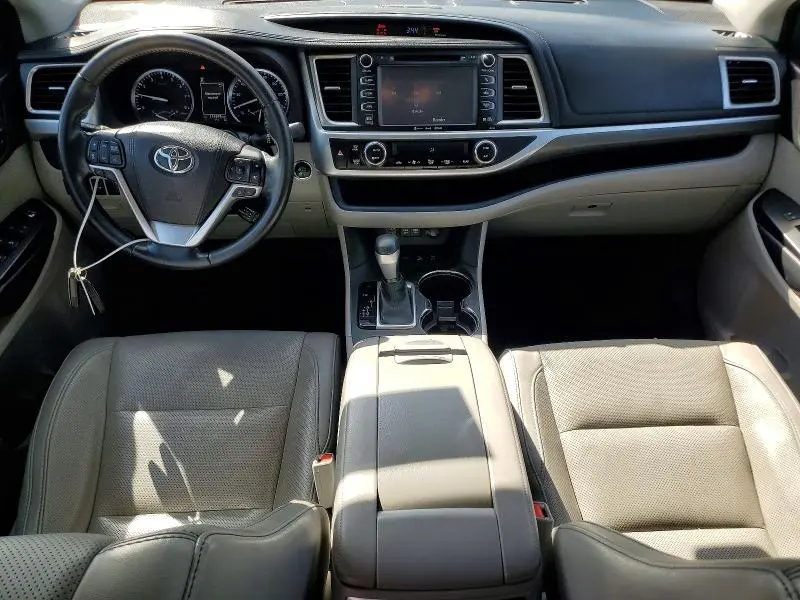 2017 TOYOTA HIGHLANDER LIMITED  