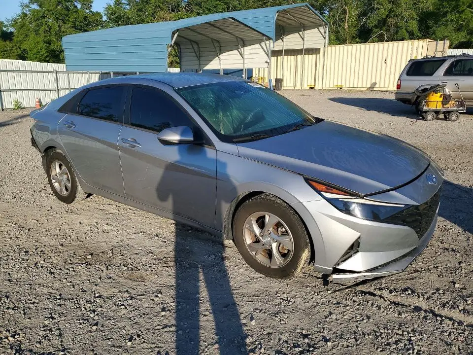 2021 HYUNDAI ELANTRA SE  