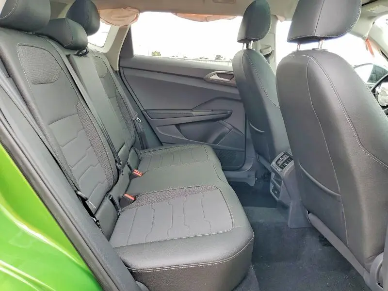 2025 VOLKSWAGEN TAOS SE BLACK  