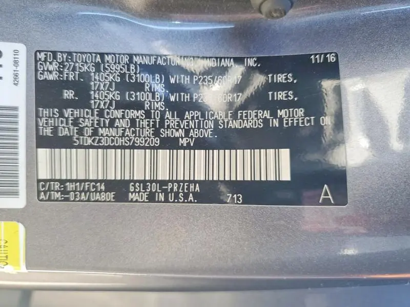 2017 TOYOTA SIENNA LE  