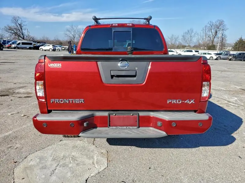 2015 NISSAN FRONTIER S  