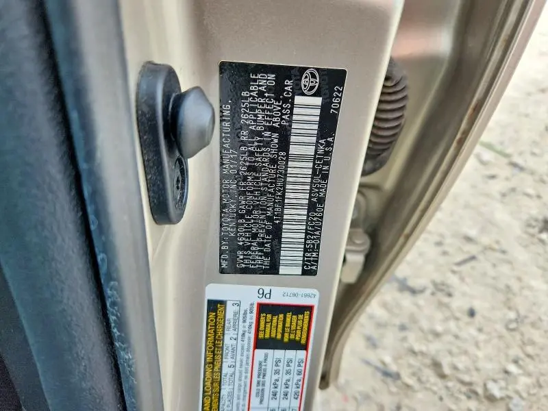 2017 TOYOTA CAMRY LE  