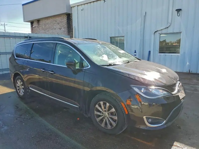 2017 CHRYSLER PACIFICA TOURING L  
