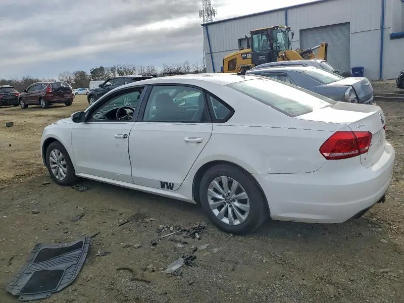 2015 VOLKSWAGEN PASSAT S  