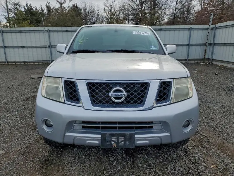 2011 NISSAN PATHFINDER S  