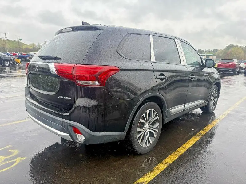 2018 MITSUBISHI OUTLANDER ES  