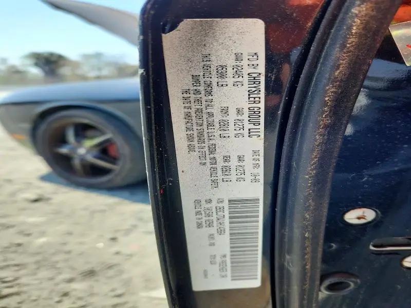 2010 DODGE CHALLENGER SRT-8  